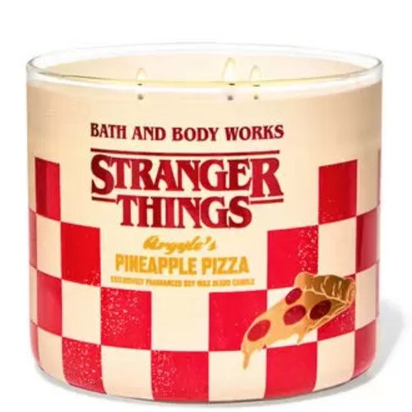 Bath and Bodyworks Stranger Things Argyle's Pineapple Pizza 3-Wick Candle - Picture 2 of 5